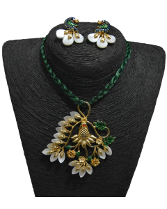 Shell Gold-plated Plated Brass Pendent Set