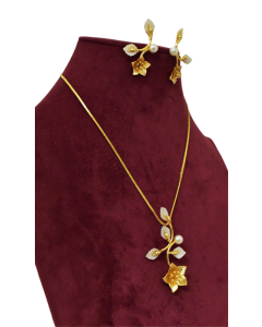 Shell Gold-plated Plated Brass Pendent Set17