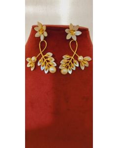Shell Earring Set