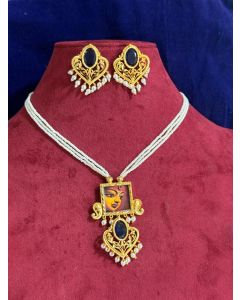 MOTI PENDENT PEAL SET Durga